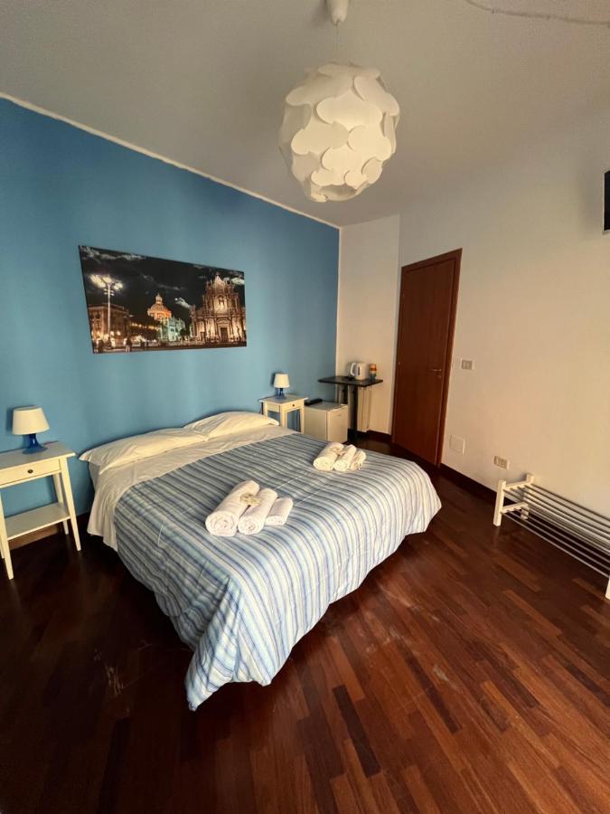 Umberto Street Hotel Катания Екстериор снимка